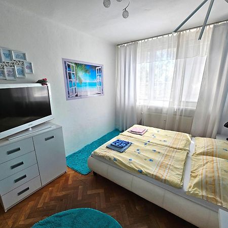 Cozy Blue Apartment Прешов Экстерьер фото