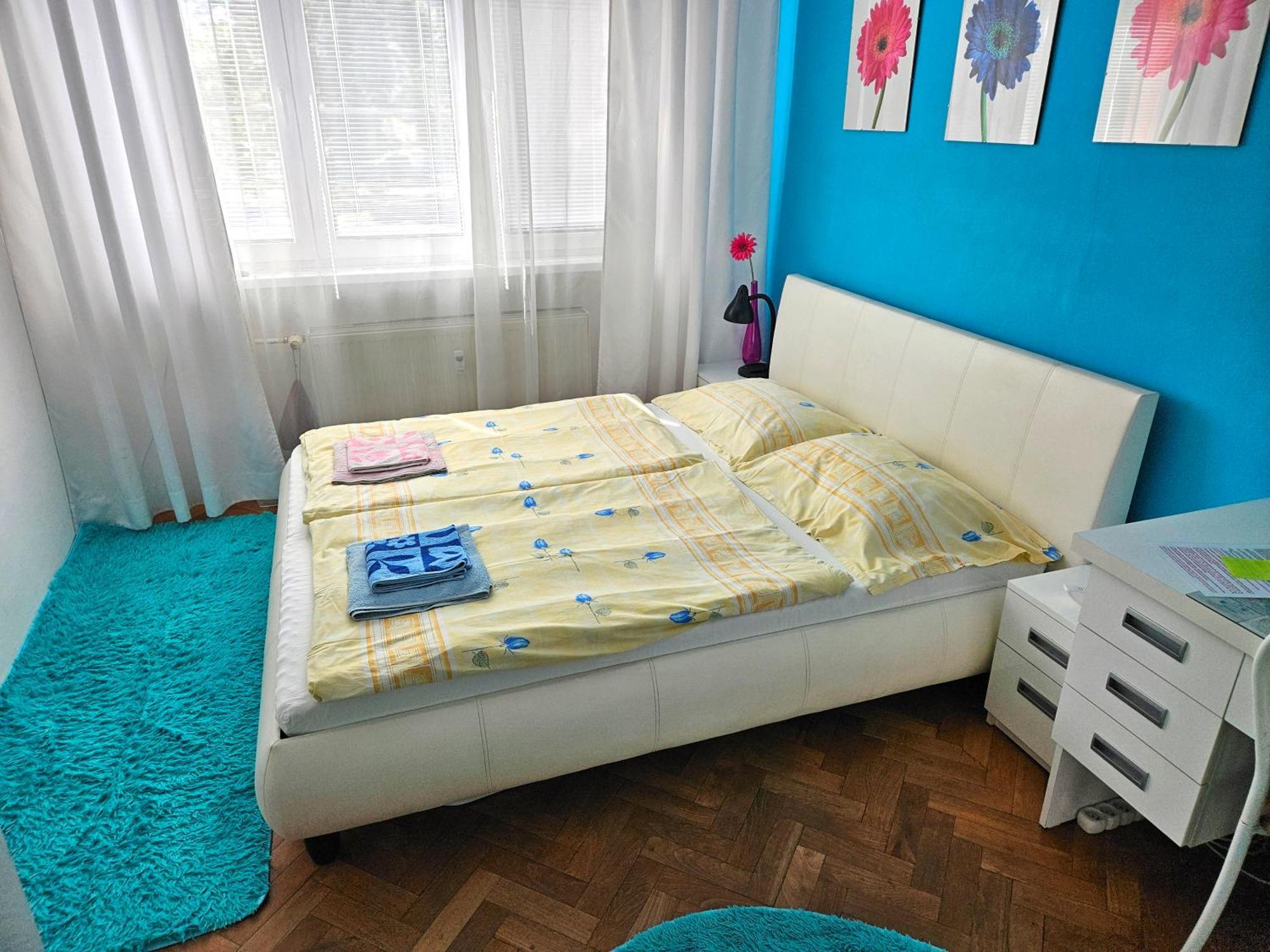Cozy Blue Apartment Прешов Экстерьер фото